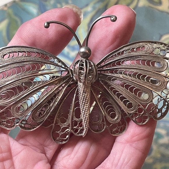 Vintage handmade sterling silver filigree butterfly brooch, very large p… - Picture 8 of 13